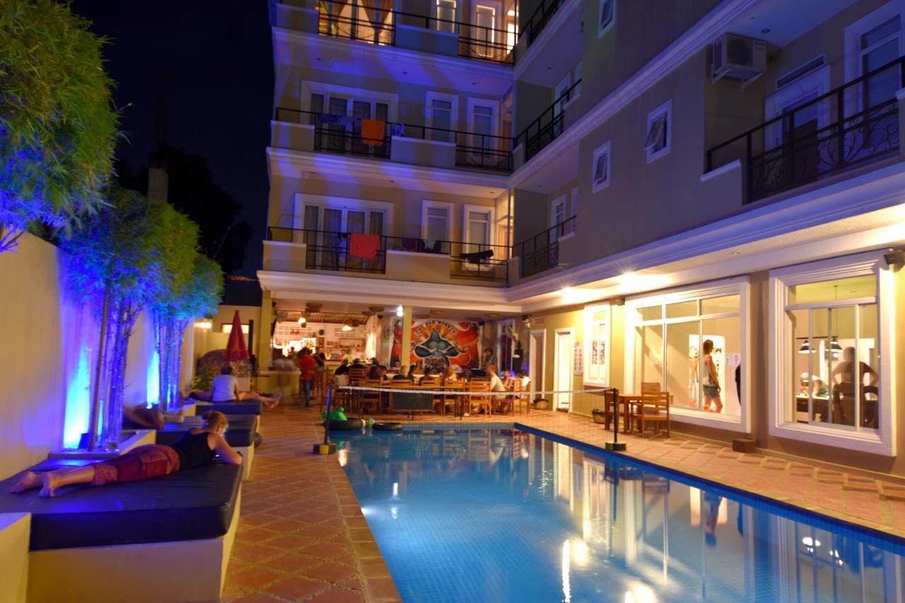 Mad Monkey Hostel Kampot (Adults Only) 外观 照片